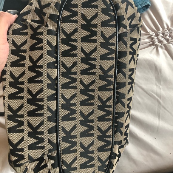 Michael Kors Purse - Picture 7 of 9